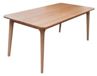 Dřevěný stůl masiv